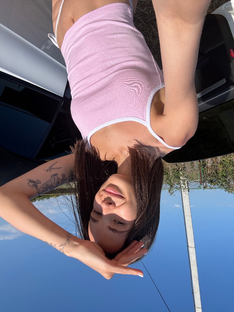 Sexy model Tina in New Delhi